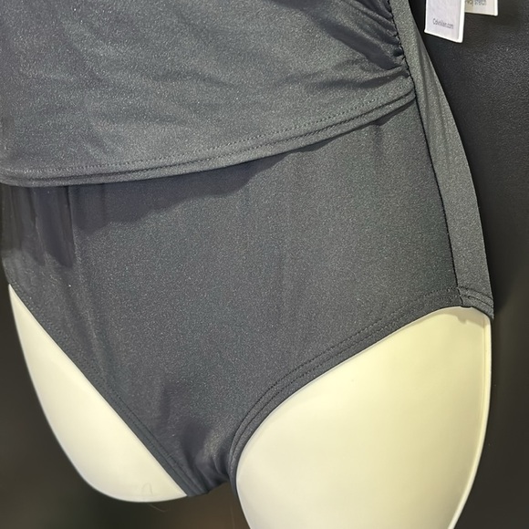 Calvin Klein Mesh V-neck cross over, scoop back,ruched side,padded 1 pc.swimsuit - Picture 3 of 11